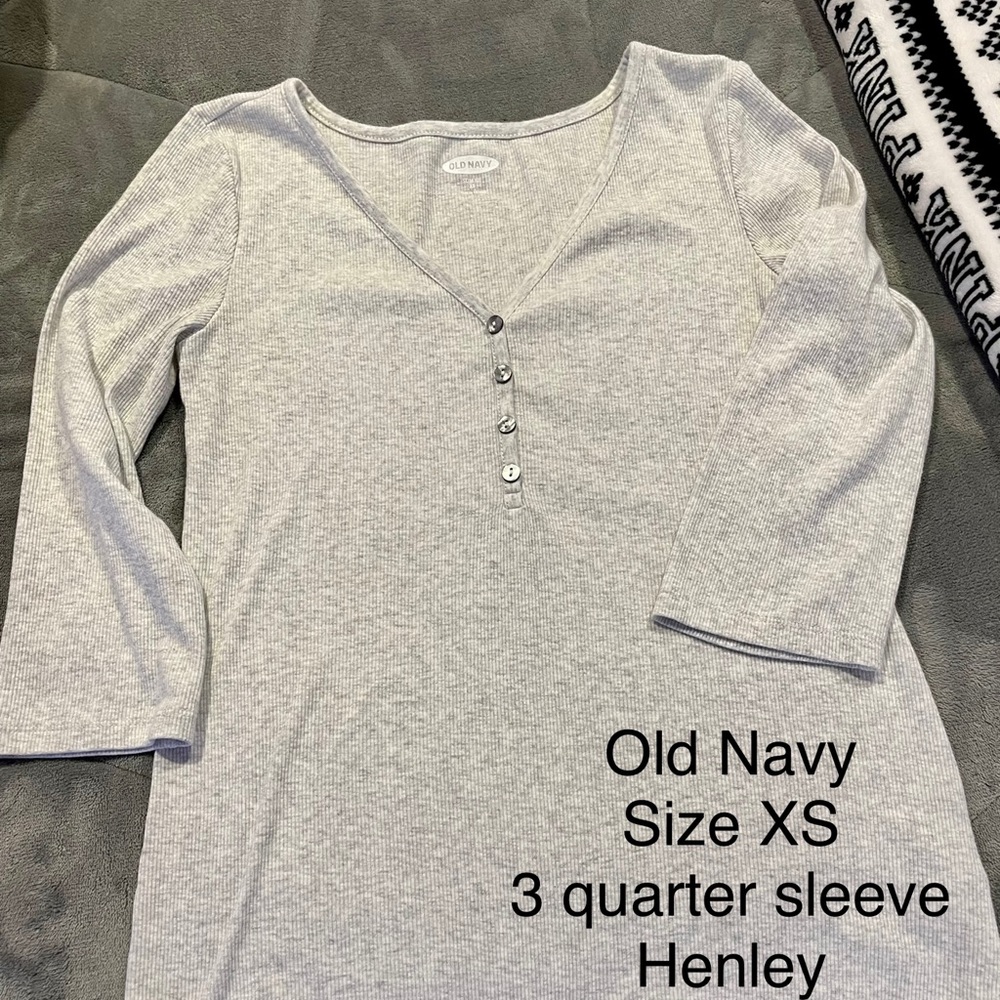 Old Navy 3/4 sleeve Henley